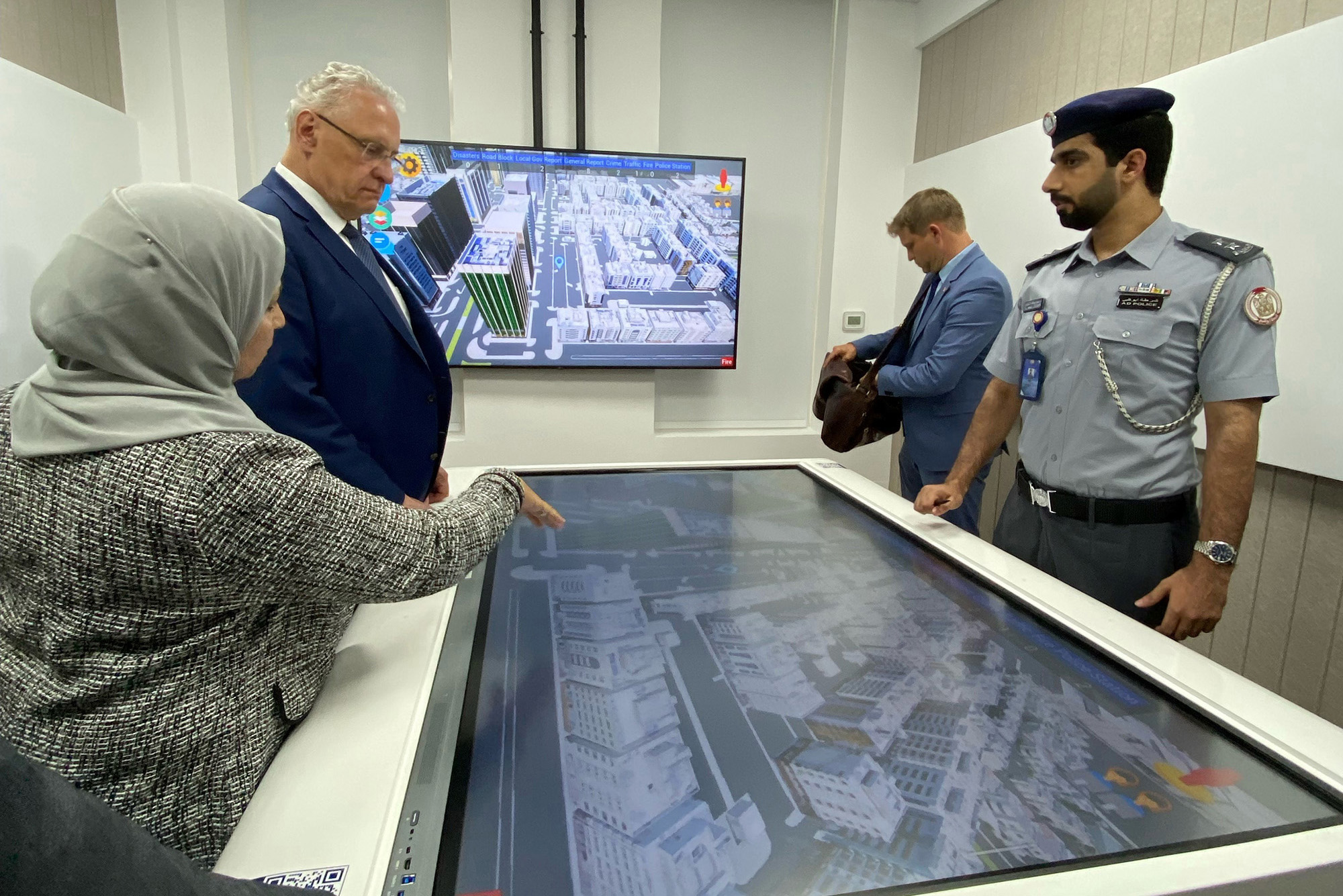 280524 Besuch Virtual Training Center Abu Dhabi Police_