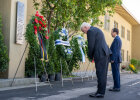 Bundespräsident Dr. Frank-Walter Steinmeier und Staatspräsident des Staates Israel, Jitzchak Herzog bei der Kranzniederlegung.