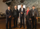 Gruppenfoto mit Innenminister Joachim Herrmann und Teilnehmerin und Teilnehmer der Veranstaltung